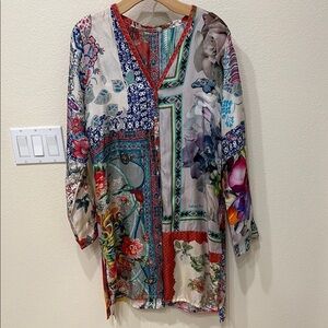Johnny Was Colorful Silk Tunic/Blouse—BEAUTIFUL!!  Excellent Condition!! Size S